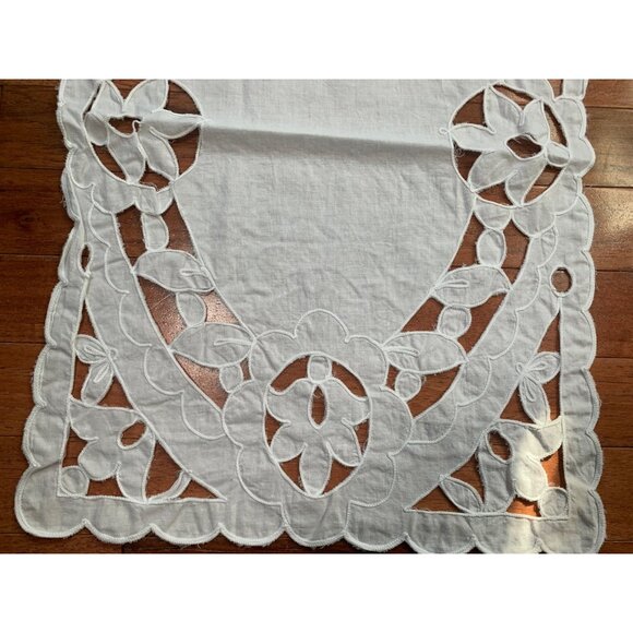 Handcrafted White Lace Table Runner Floral Cutout Pattern Home Decor 38x14 - Picture 2 of 10